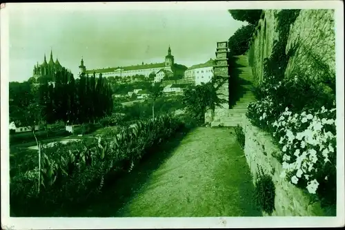 Ak Kutná Hora Kuttenberg Mittelböhmen, Straße, Schloss