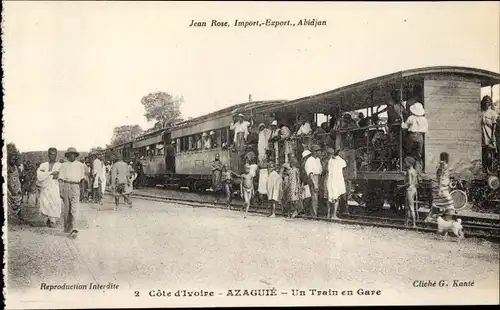 Ak Azaguié Elfenbeinküste, Un Train en Gare
