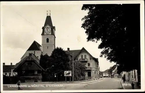 Ak Langenwang in der Steiermark, Straßenpartie, Uhrenturm, Werbetafel Fanto Benzin
