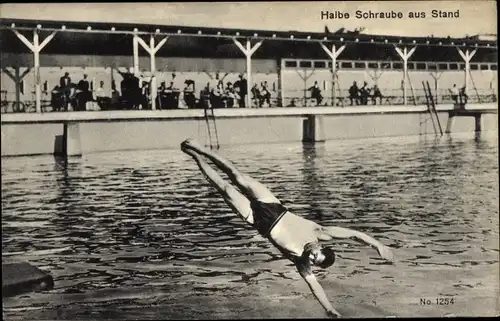 Ak Halbe Schraube aus Stand, Kunstspringer, Turmspringer