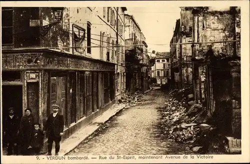 Ak Verdun Lothringen Meuse, Rue du St. Esprit, maintenant Avenue de la Victoire
