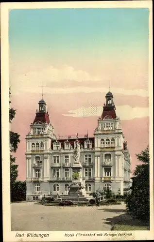 Ak Bad Wildungen in Nordhessen, Hotel Fürstenhof, Kriegerdenkmal