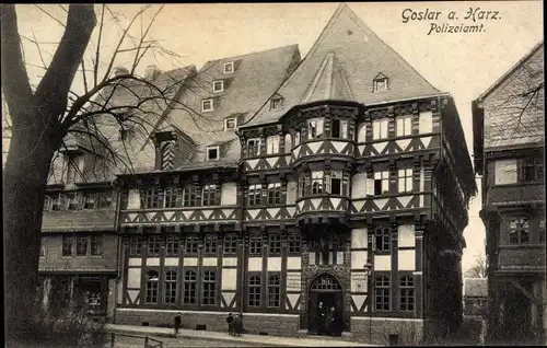 Ak Goslar in Niedersachsen, Polizeiamt vom Ort, Vorderansicht