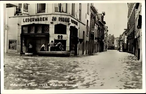 Ak Vlissingen Zeeland Niederlande, Hochwasser 1953, Walstraat, Lederwarenhandlung