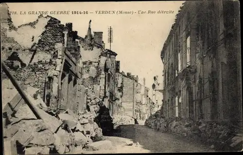 Ak Verdun Lothringen Meuse, Une Rue detraite, Kriegszerstörungen, I WK