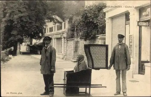 Ak Plombières les Bains Lothringen Vosges, Chaise a porteurs, Sänftenträger