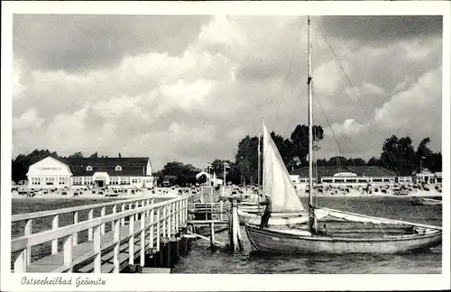 Ak Ostseebad Grömitz in Holstein, Blick auf den Strand, Segelboot