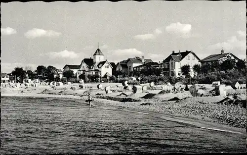 Ak Ostseebad Niendorf Timmendorfer Strand, Strandpartie mit Ort