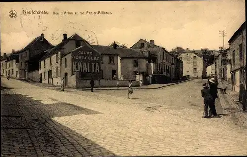 Ak Neufchâteau Wallonien Luxemburg, Rue d'Arlon et rue Papier-Billeaux, Cacao Kwatta