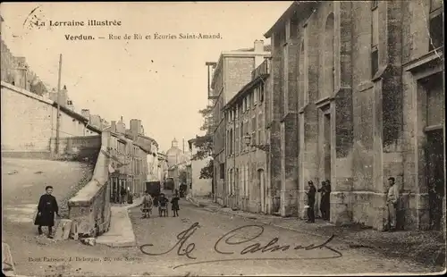 Ak Verdun Lothringen Meuse, Rue de Ru et Ecuries Saint Amand