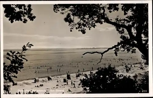 Ak Ostseebad Scharbeutz in Ostholstein, Partie am Strand, Blick auf die See