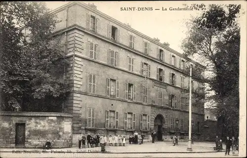 Ak Saint Denis Seine Saint Denis, La Gendarmerie