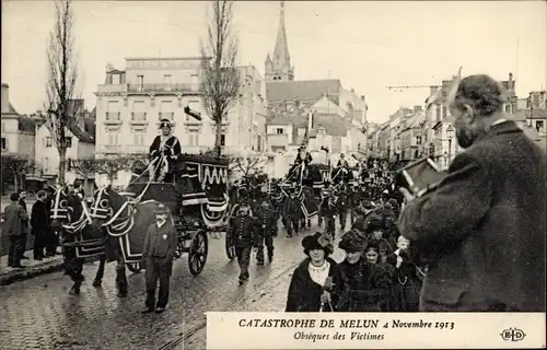 Ak Melun Seine et Marne, Catastrophe de Melun, 4 Novembre 1913, Obseques des Victimes