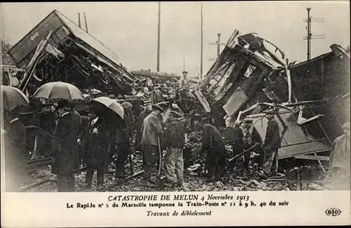 Ak Melun Seine et Marne, Catastrophe de Melun, 4 Novembre 1913, Travaux de deblaiement