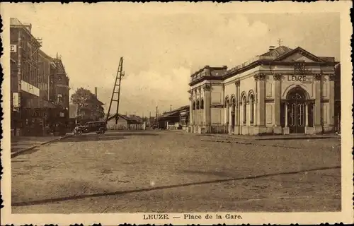 Ak Leuze Villette Yvelines, Place de la Gare