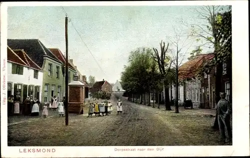 Ak Lexmond Leksmond Utrecht, Dorpsstraat naar den Dijk, Kinder