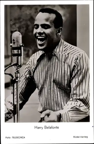 Ak Sänger Harry Belafonte, Portrait, Mikrofon, RCA Schallplatten