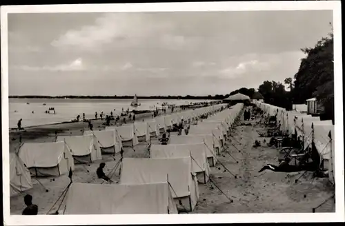 Ak Ostseebad Scharbeutz in Ostholstein, Zelthotelstadt, Campingplatz am Strand, Segelboot
