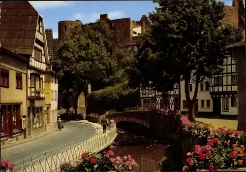 Ak Bad Münstereifel in Nordrhein Westfalen, am Entenmarkt mit Blick auf die Burg