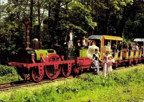 Ak Görlitz in der Lausitz, Görlitzer Oldtimer Pioniereisenbahn mit Personen in historischen Kostümen
