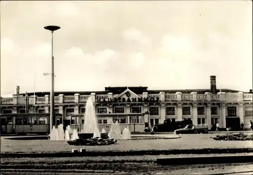 Ak Rostock in Mecklenburg Vorpommern, Hauptbahnhof, Straßenansicht