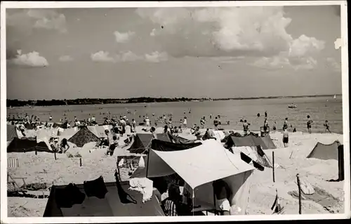 Foto Ak Ostseebad Scharbeutz in Ostholstein, Partie am Strand, Zelte, Badegäste