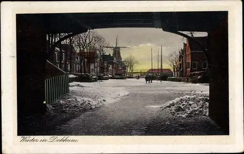 Ak Dokkum Dongeradeel Friesland Niederlande, Straßenpartie, Windmühle