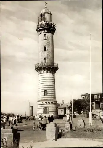 Ak Ostseebad Warnemünde Rostock, Am Leuchtturm