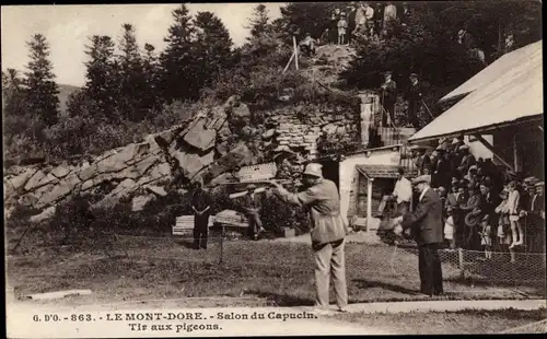 Ak Le Mont Dore Puy de Dôme, Salon du Capucin, Tir aux pigeons