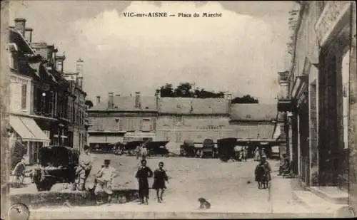 Ak Vic sur Aisne, Place du Marché