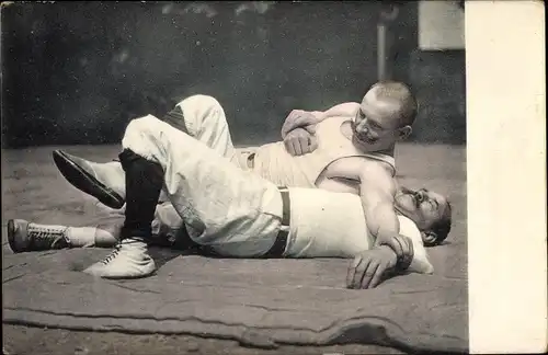 Ak Zwei Ringer im Kampf