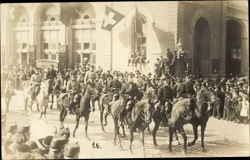 Foto Ak Bern Stadt Schweiz, Defilée, Festzug, Parade