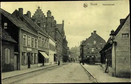 Ak Tielt Westflandern, Kortrijkstraat, Straßenpartie, Wohnhäuser