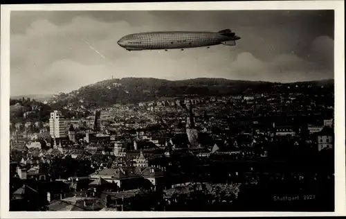 Ak Stuttgart in Württemberg, Zeppelin Luftschiff über der Stadt