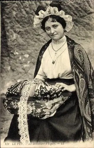 Ak Le Puy, Dentelliere d'Espaly, Klöpplerin, Klöppelwerk