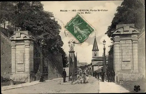 Ak Verdun Lothringen Meuse, Porte Saint Victor ou de Metz