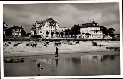 Ak Ostseebad Scharbeutz in Ostholstein, Blick auf den Ort, Teilansicht