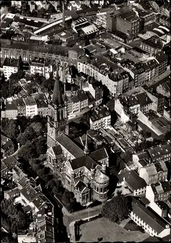 Ak Aachen in Nordrhein Westfalen, Pfarrkirche St. Jakob Aachen, Fliegeraufnahme