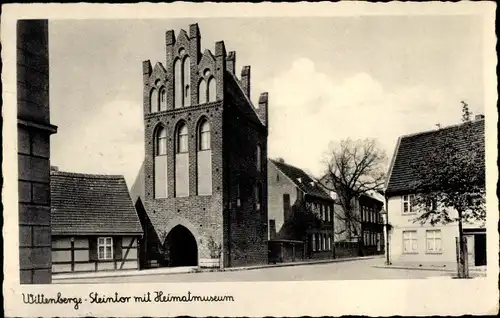 Ak Wittenberge i.d. Prignitz, Straßenpartie am Steintor, Heimatmuseum