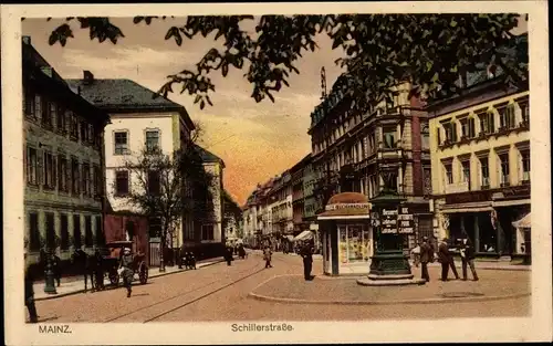 Ak Mainz in Rheinland Pfalz, Blick in die Schillerstraße, Passanten, Buchhandlung, Kutsche