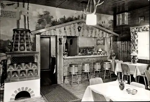 Ak Ruhla in Westthüringen, Ruhlaer Ski Hütte, Kamin