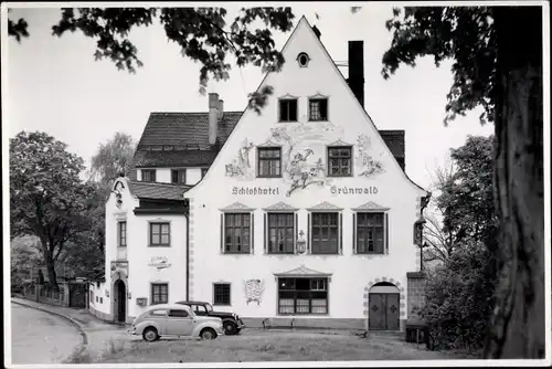 Ak Grünwald bei München, Schlosshotel Grünwald, Fassadenmalerei