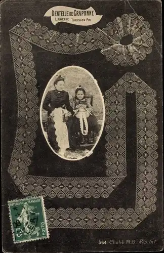 Ak Dentelle de Craponne, Frau mit Tochter in Tracht, Klöppelwerk