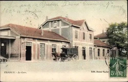 Ak Verdun Lothringen Meuse, Vue générale de la gare de l'extérieur