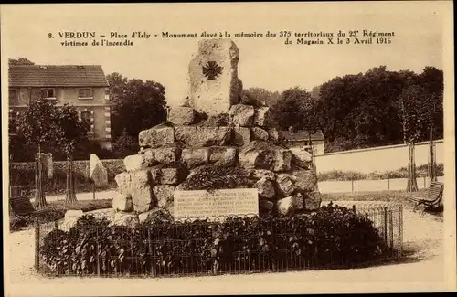 Ak Verdun Lothringen Meuse, Place d'Isly, Kriegerdenkmal
