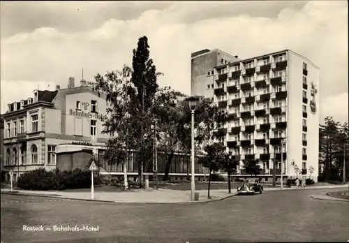 Ak Hansestadt Rostock, Bahnhofs Hotel