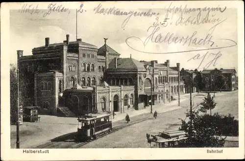 Ak Halberstadt am Harz, Bahnhof, Straßenbahn
