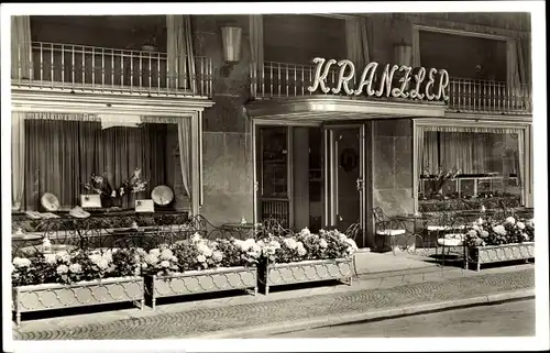 Ak Frankfurt Main, Blick auf das Kranzler, Eingang