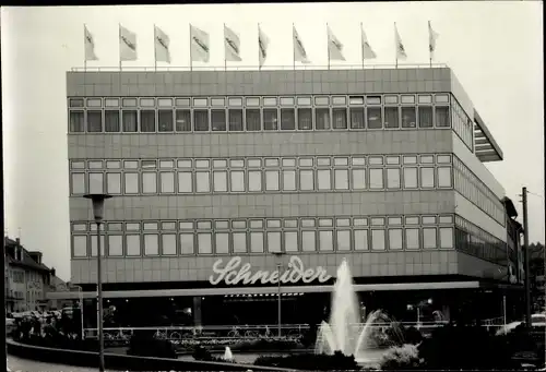 Foto Ak Frankfurt am Main, Firmengebäude Schneider, Gesamtansicht