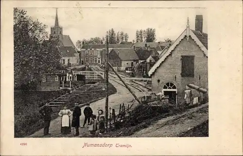 Ak Numansdorp Südholland Niederlande, Tramlijn, Ortsansicht, Kirche